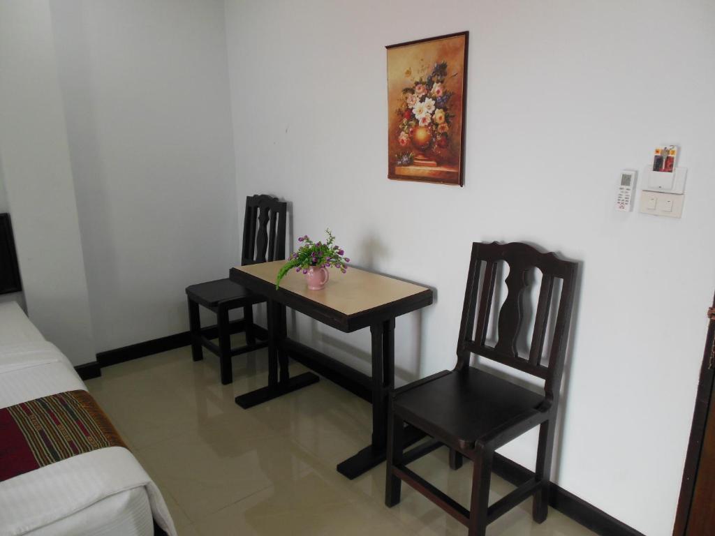 The Family Grand Hotel Udon Thani Bagian luar foto