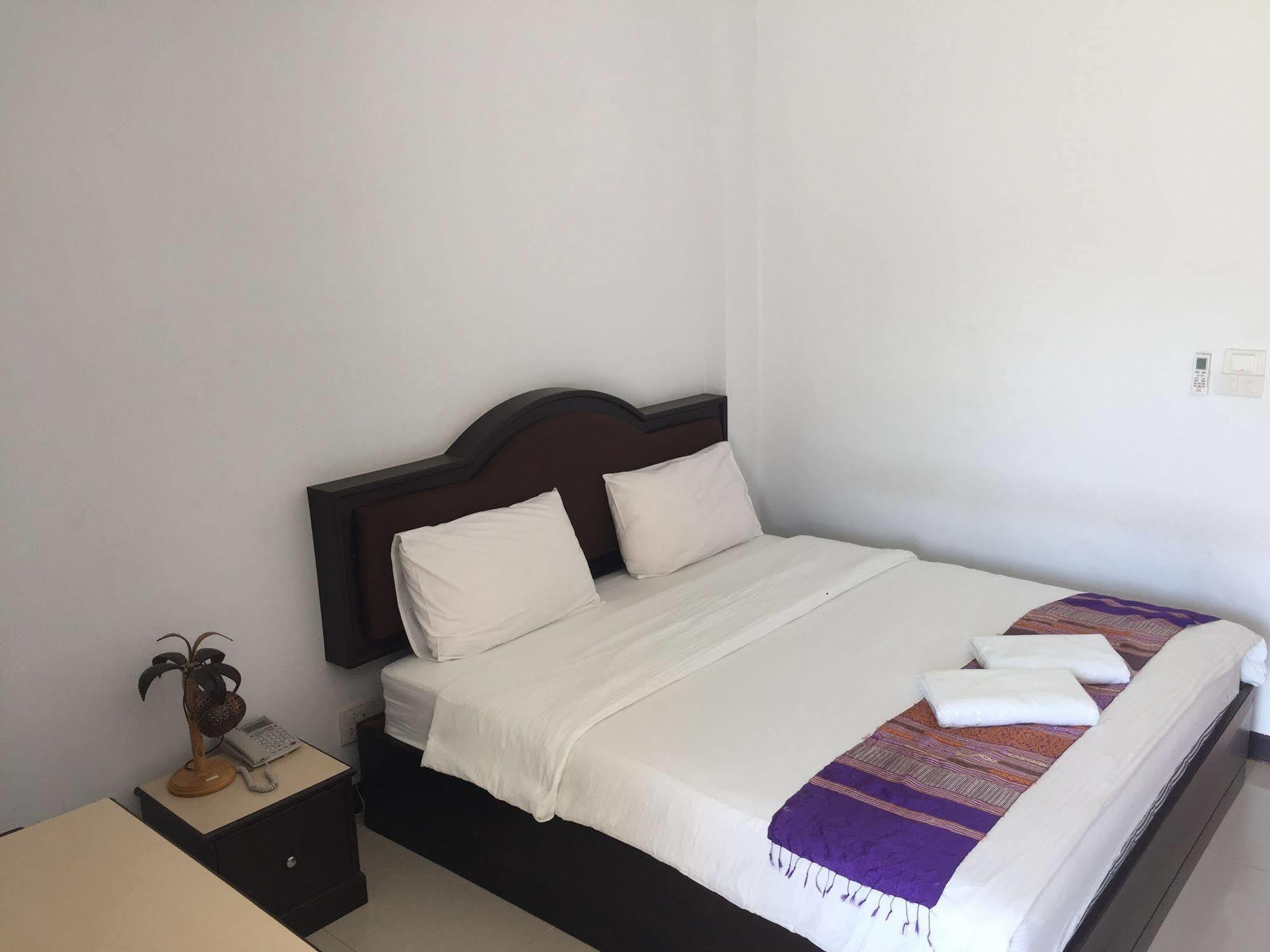 The Family Grand Hotel Udon Thani Bagian luar foto